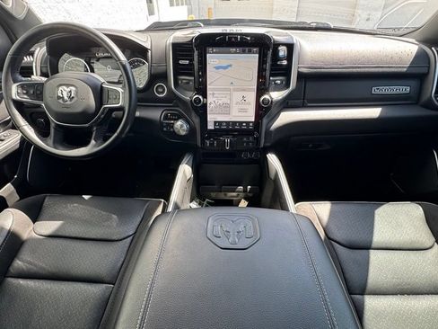Used 2022 RAM 1500 Laramie AWD/4WD image 13
