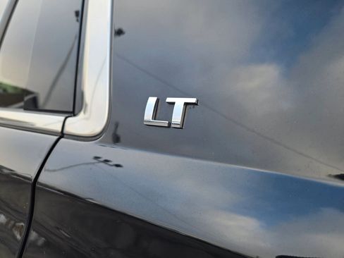 Used 2018 Chevrolet Tahoe LT image 27