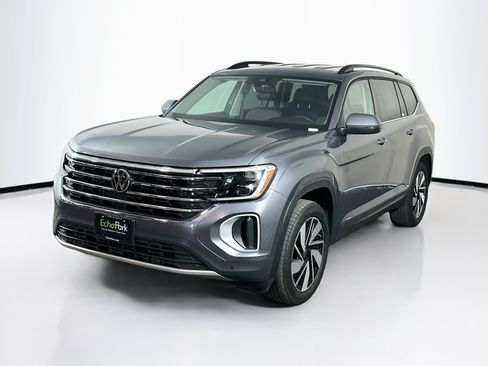 Used 2025 Volkswagen Atlas SE FWD image 3