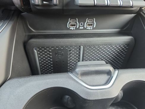 New 2026 RAM 1500 4x4 Crew Cab image 5