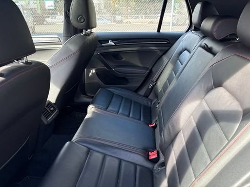 Used 2015 Volkswagen GTI SE FWD image 8