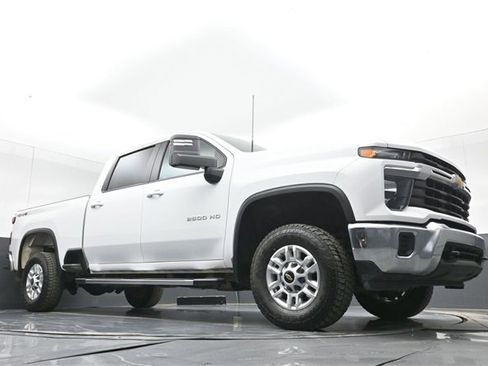 Certified 2024 Chevrolet Silverado 2500 LT image 40