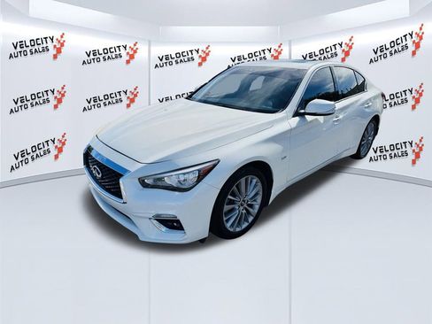 Used 2018 INFINITI Q50 Luxe w/ Essential Package (3.0T Luxe) image 7