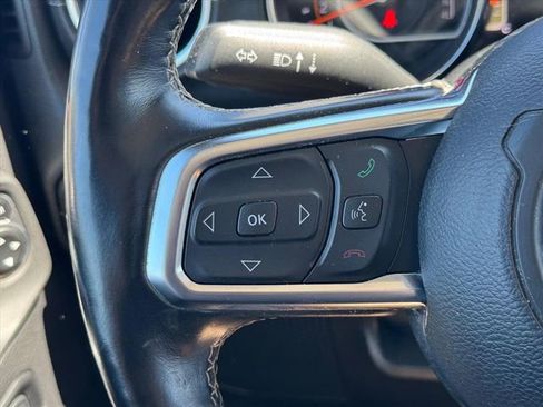 Used 2020 Jeep Wrangler Unlimited Sahara AWD/4WD image 17