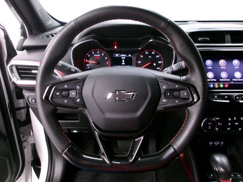 Used 2023 Chevrolet TrailBlazer RS w/ Convenience Package AWD/4WD image 6
