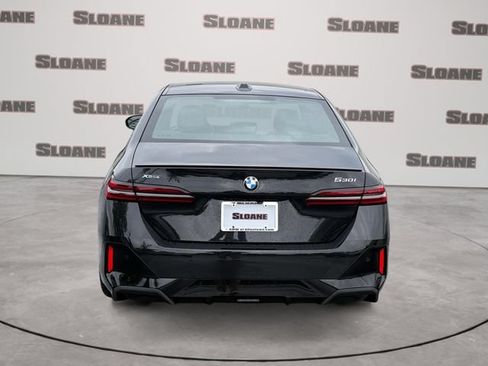 New 2027 BMW 530i xDrive w/ M Sport Package AWD/4WD image 4