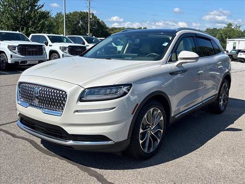 Used 2022 Lincoln Nautilus Reserve AWD/4WD image 3