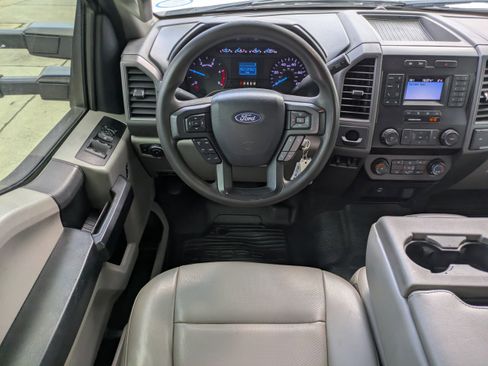 Used 2020 Ford F550 2WD Crew Cab Super Duty w/ Power Equipment Group image 19