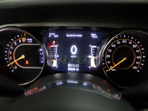 Used 2020 Jeep Gladiator Overland image 36