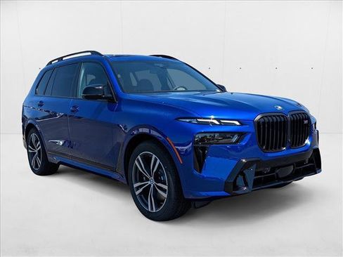 Used 2025 BMW X7 M60i image 6