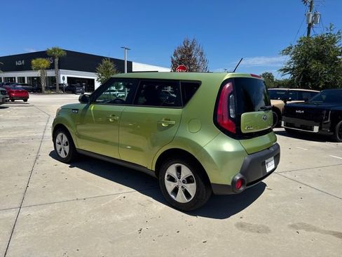 Used 2015 Kia Soul FWD image 8