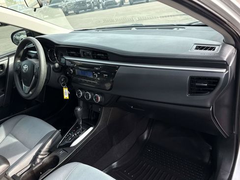 Used 2015 Toyota Corolla L FWD image 18