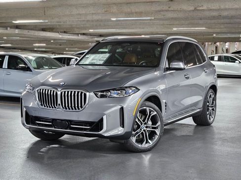 Certified 2026 BMW X5 xDrive40i w/ Climate Comfort Package AWD/4WD image 1