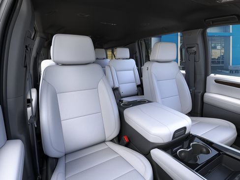 New 2025 Chevrolet Suburban Premier AWD/4WD image 17