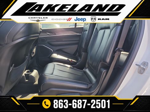 Used 2023 Jeep Grand Cherokee L Limited w/ Black Appearance Package RWD image 11