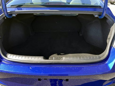 Used 2023 Hyundai Elantra SEL w/ Convenience Package FWD image 7