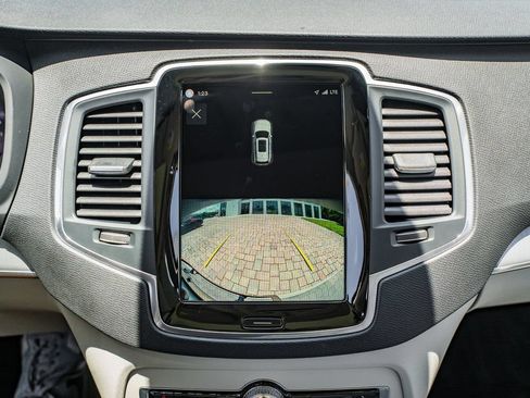 Used 2023 Volvo XC90 B5 Core w/ Protection Package Premier AWD/4WD image 28