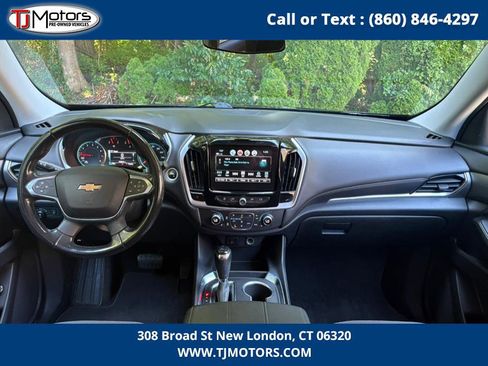 Used 2019 Chevrolet Traverse LT image 16