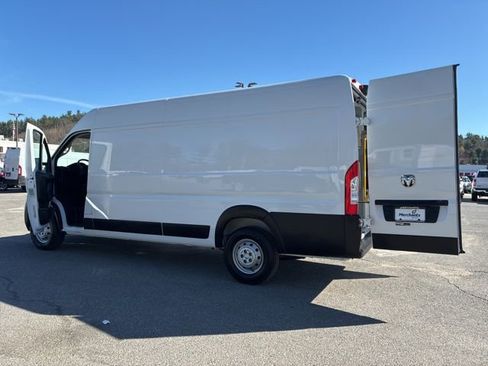 Used 2023 RAM ProMaster 3500 w/ Driver Convenience Group FWD image 18