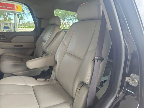 Used 2013 GMC Yukon Denali image 32