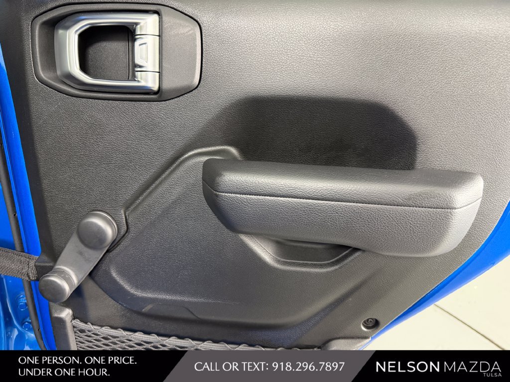 Used 2023 Jeep Gladiator Sport AWD/4WD image 37