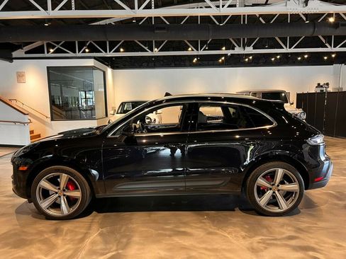 Used 2024 Porsche Macan S AWD/4WD image 2