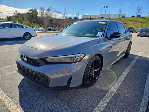Used 2025 Honda Civic Sport image 4