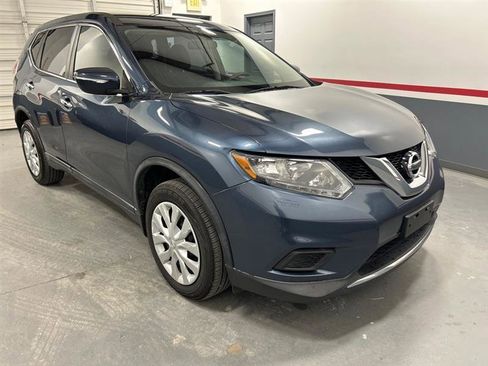 Used 2014 Nissan Rogue S image 2