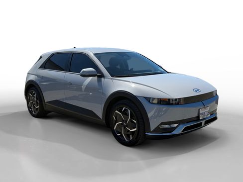 Certified 2024 Hyundai Ioniq 5 SEL RWD image 7