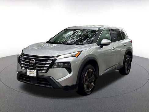 Used 2025 Nissan Rogue SV AWD/4WD image 3