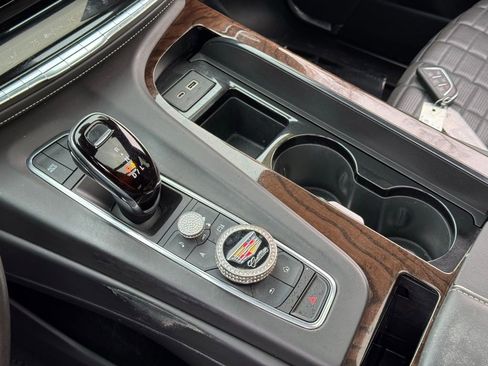 Certified 2021 Cadillac Escalade Premium Luxury Platinum image 36