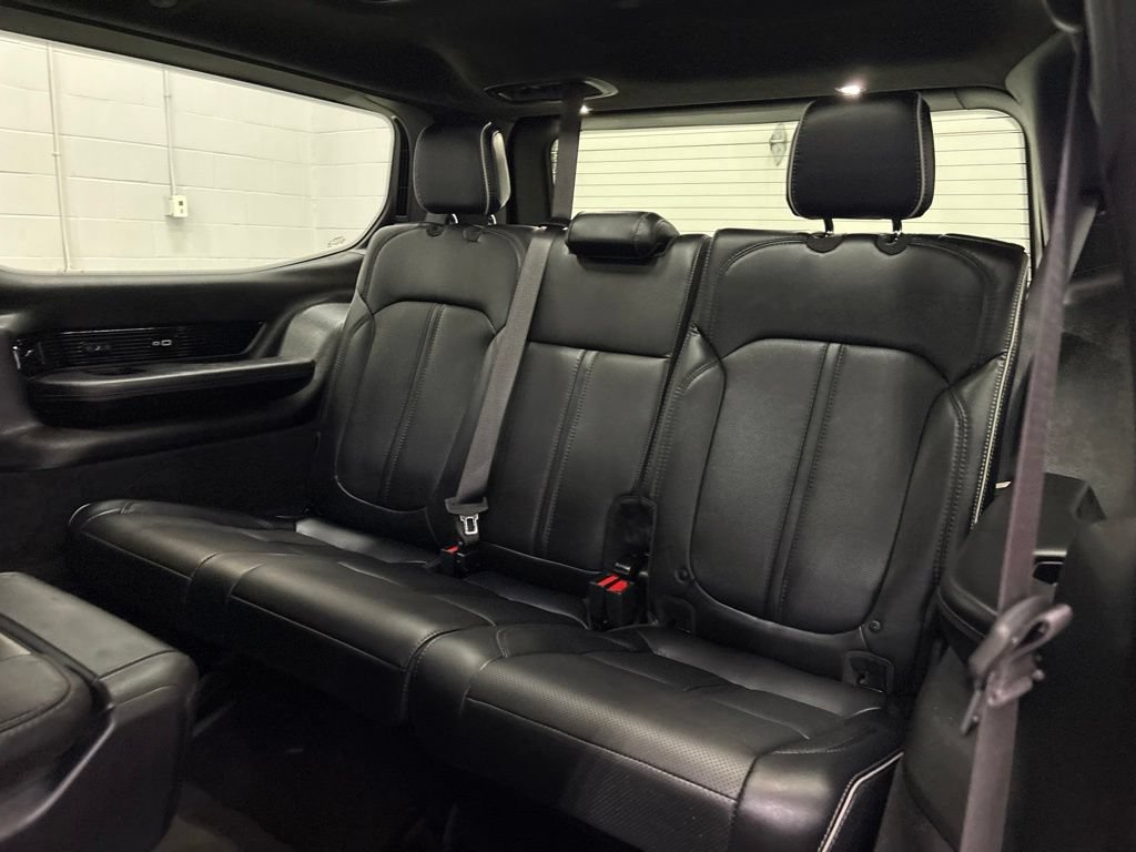 Used 2023 Jeep Grand Wagoneer Series II AWD/4WD image 32