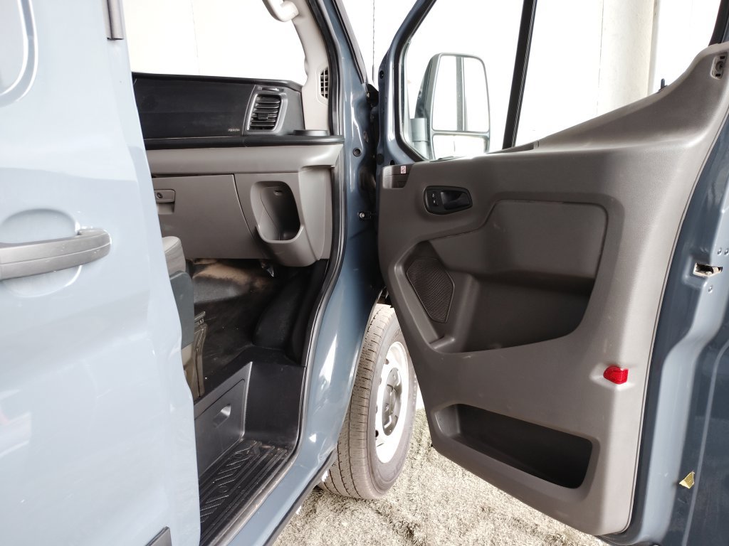 Used 2020 Ford Transit 250 148 High Roof Extended RWD image 10