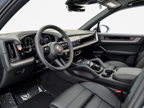 New 2026 Porsche Cayenne AWD/4WD image 4