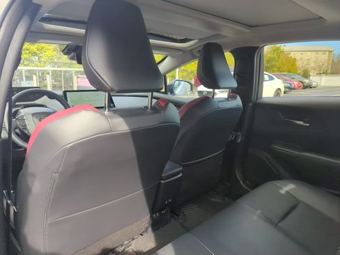 Used 2025 Toyota Prius Plug-In Hybrid w/ Limited Premium Package FWD image 19