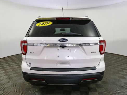 Used 2019 Ford Explorer XLT w/ Equipment Group 202A AWD/4WD image 8