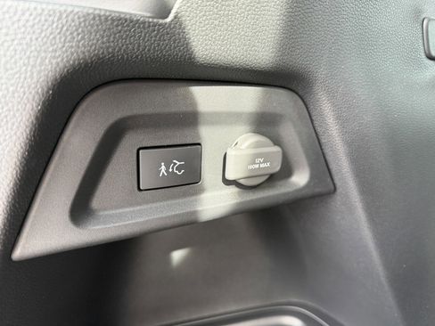 New 2026 Honda Pilot Touring image 9