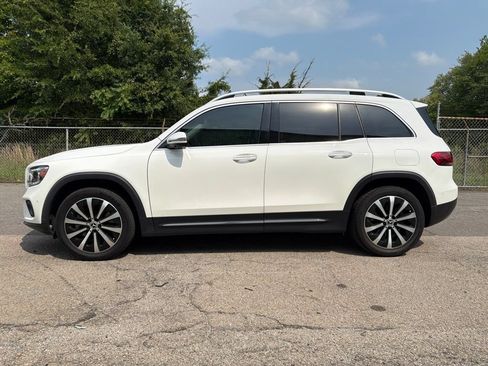 Used 2022 Mercedes-Benz GLB 250 w/ Premium Package image 5