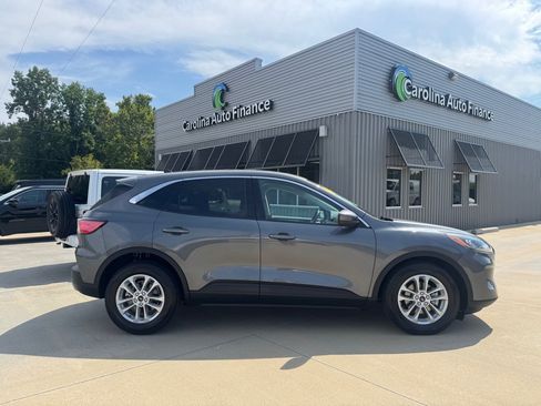 Used 2021 Ford Escape SE FWD image 6