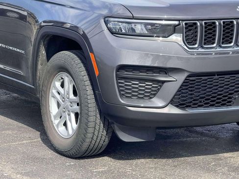 Used 2024 Jeep Grand Cherokee Laredo w/ Luxury Tech Group I AWD/4WD image 5