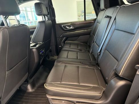 Certified 2022 Chevrolet Tahoe Premier w/ Premium Package AWD/4WD image 16