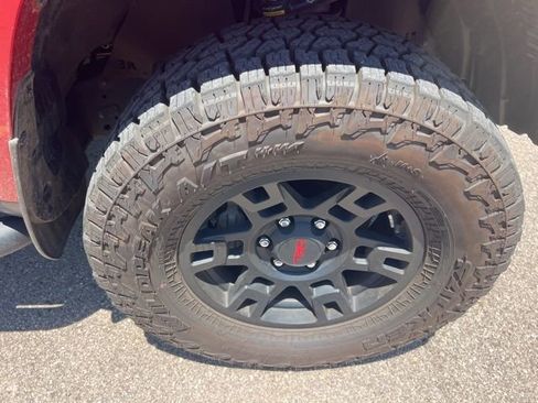 Used 2022 Toyota 4Runner SR5 Premium w/ Moonroof Package AWD/4WD image 9