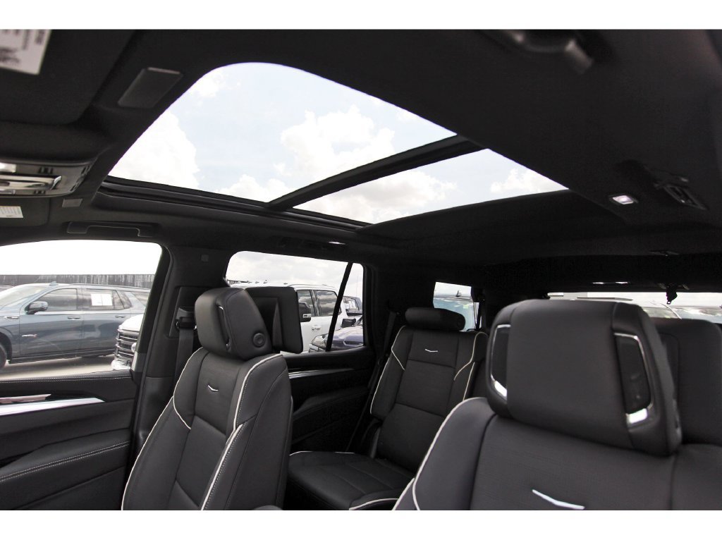 New 2027 Cadillac Escalade Sport w/ Touring Package AWD/4WD image 24