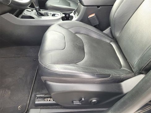 Used 2021 Jeep Cherokee High Altitude image 15