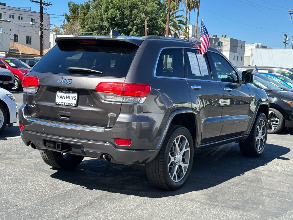Used 2019 Jeep Grand Cherokee Overland AWD/4WD image 7