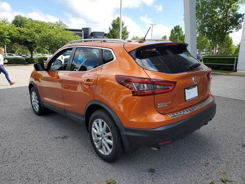 Certified 2022 Nissan Rogue Sport SV w/ Technology Package AWD/4WD image 3