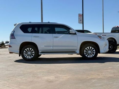 Used 2015 Lexus GX 460 w/ Premium Package image 6