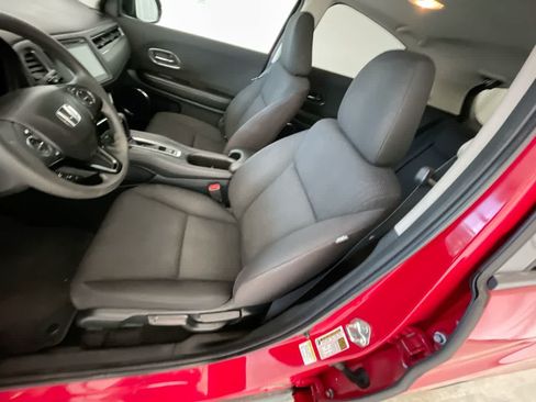 Used 2016 Honda HR-V EX image 11