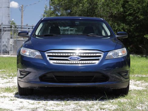 Used 2012 Ford Taurus SEL FWD image 17