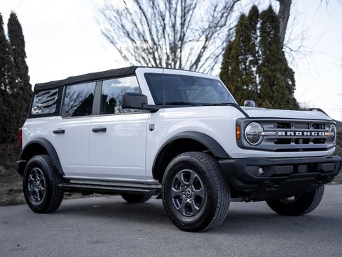 Used 2022 Ford Bronco Big Bend image 3